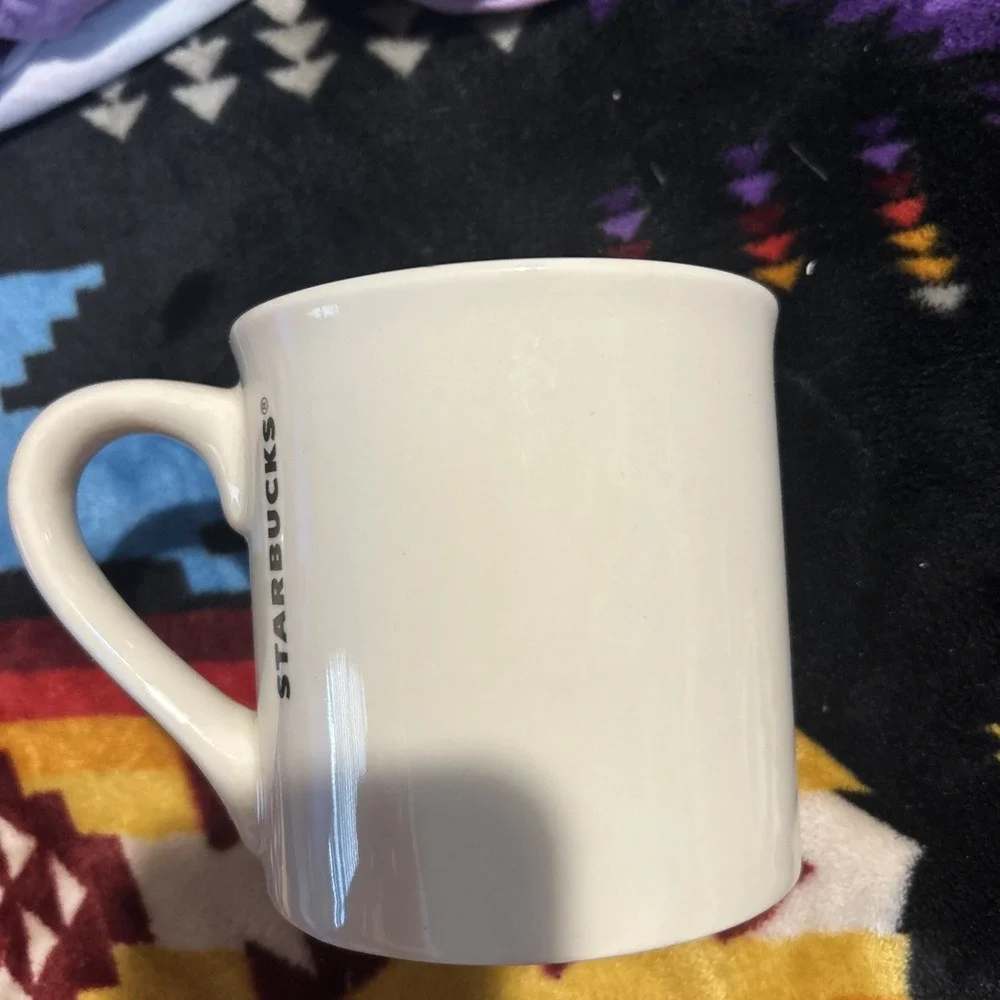 STARBUCKS 2013 Large 14 fl oz Coffee Tea Mug Off-White Cup